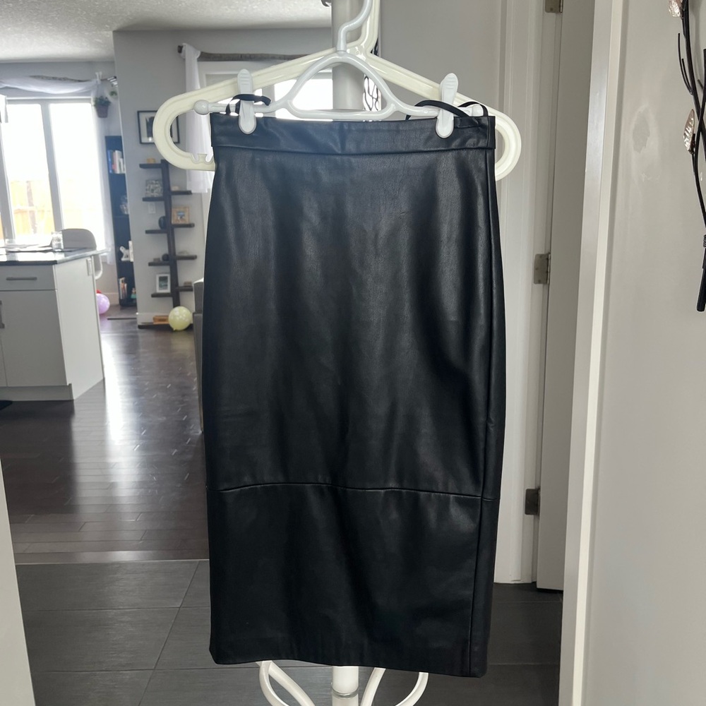 RW&CO. Black Pencil Skirt